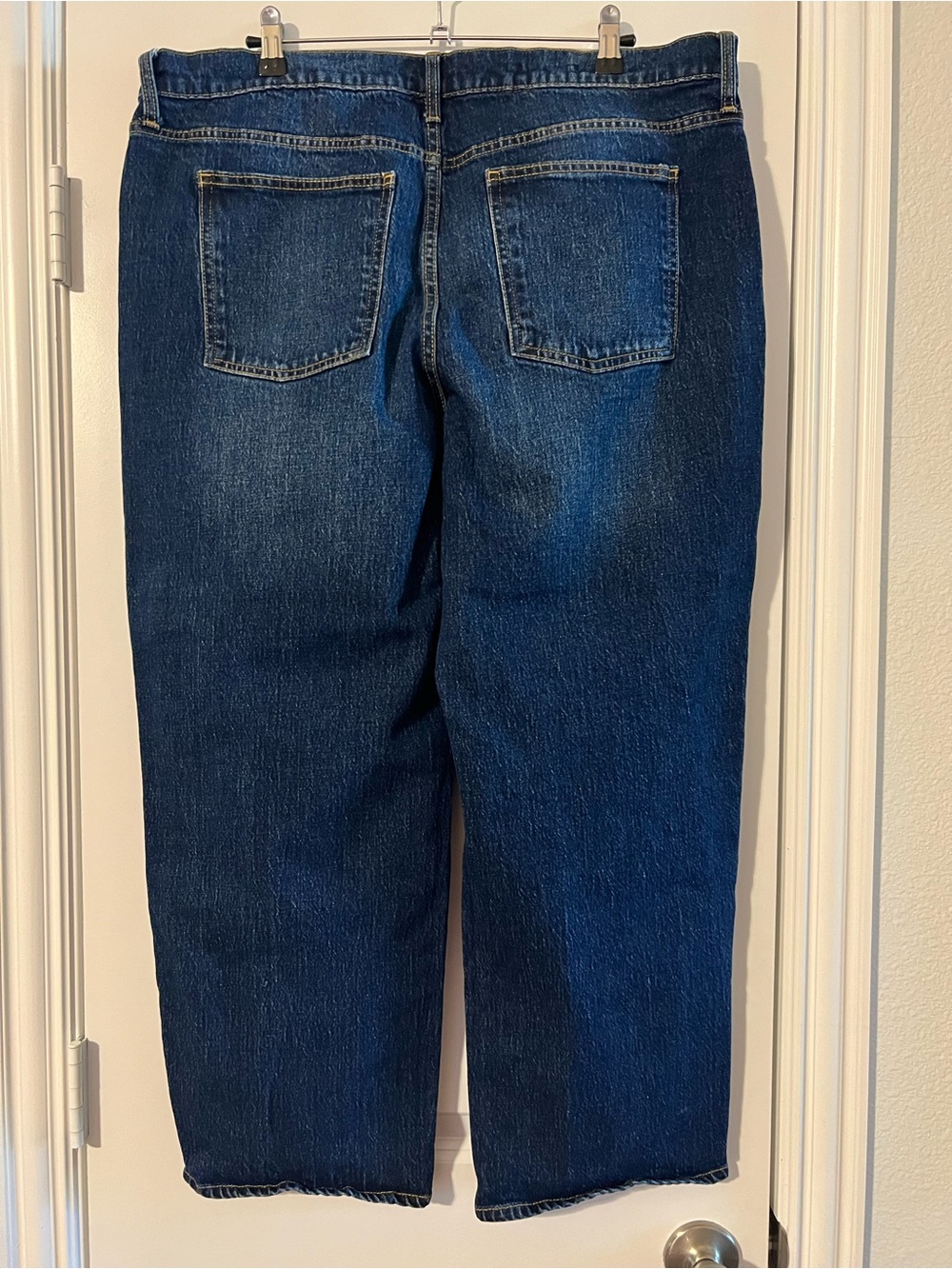 Mid Rise Relaxed Leg Jean - Picture 3 of 4